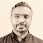 صورة المؤلف إبراهيم عباس